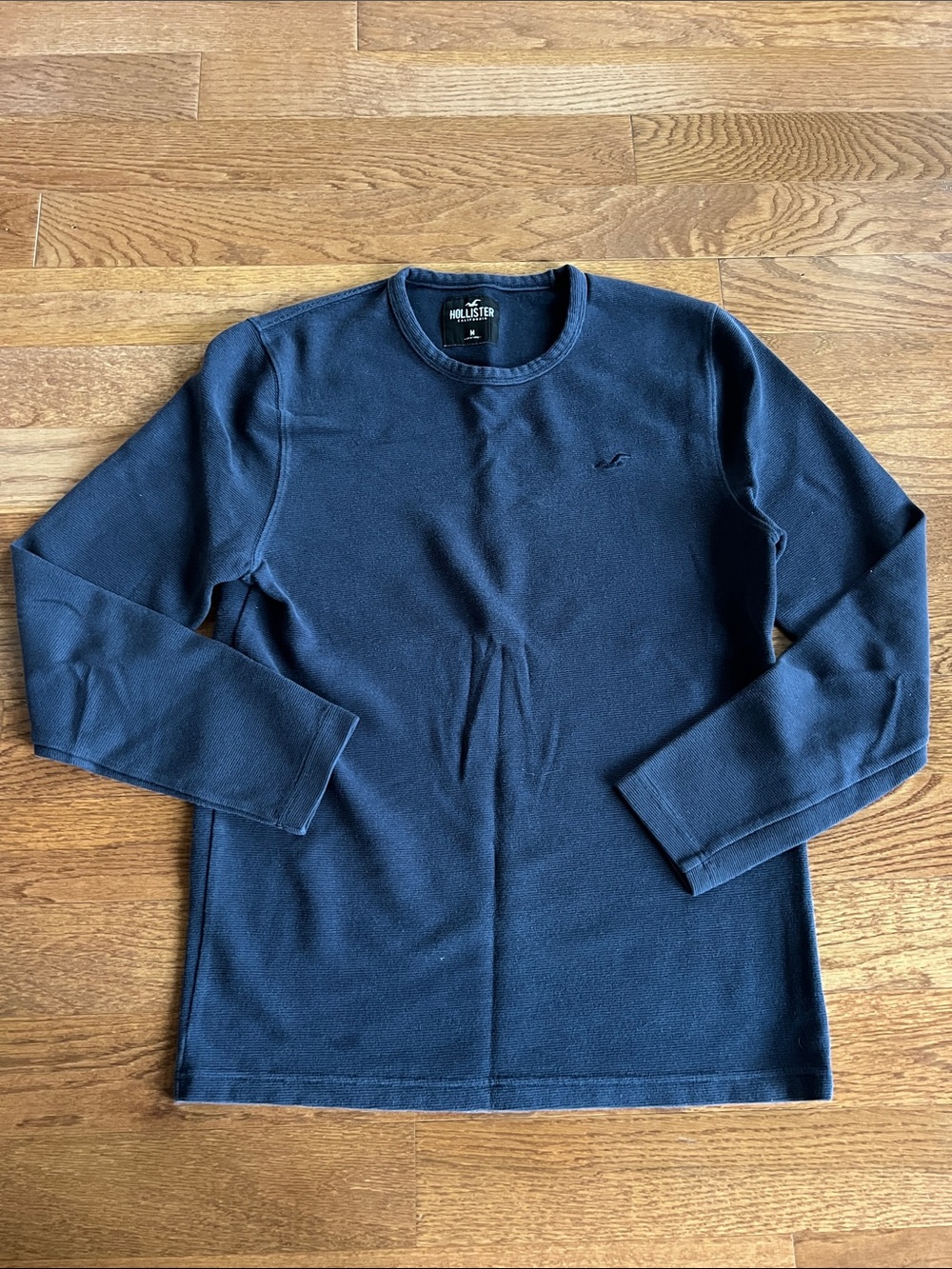 Hollister Men's Dark Navy Crewneck Pullover